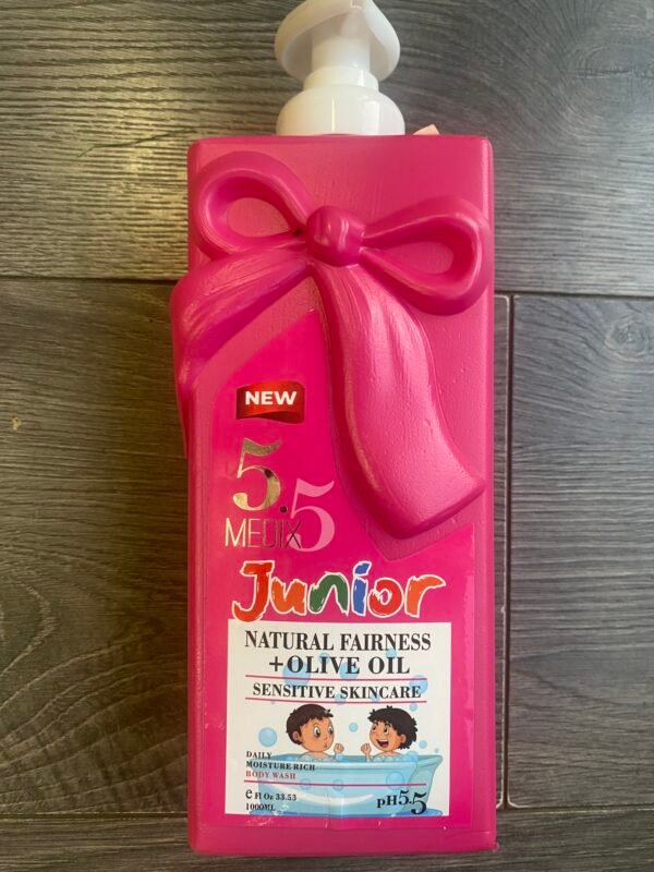 Medix 5.5 Junior Natural Fairness + Olive Oil Body Wash